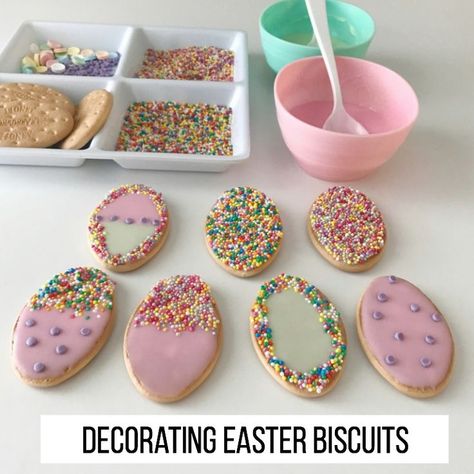 Easy activity decorating easter cookies using milk arrowroot biscuits and sprinkles! No baking required and it only takes minutes to set up. Decorating Biscuits, Easter Cooking, Easter Biscuits, Diy Osterschmuck, Desserts Ideas, Easter Activity, Easter Desserts, Easter Activities For Kids, Easter Baking