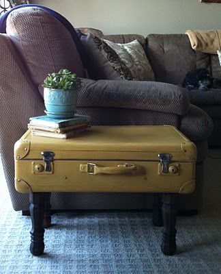 I am SO on the lookout for a suitcase to do this with now!!! Suitcase Furniture, Suitcase Ideas, Painted Suitcase, Living Room Toy Storage, Suitcase Table, Suitcase Decor, Unique Side Table, Old Suitcases, Jeep Jeep