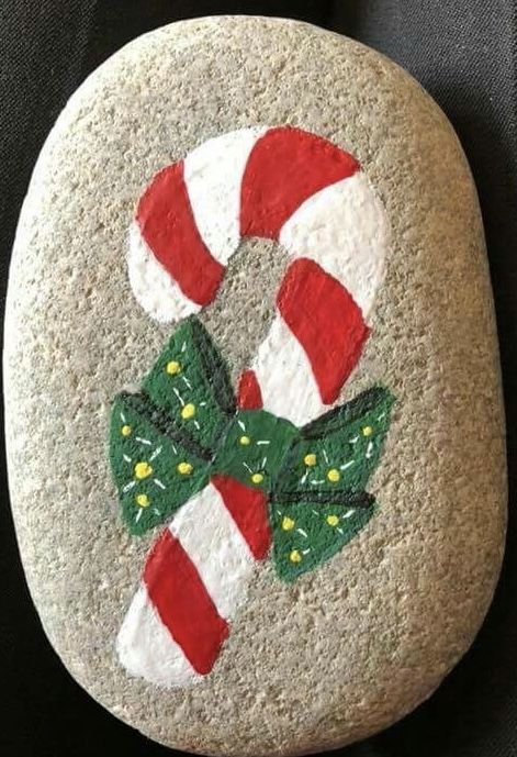 Rock Painting Ideas For Christmas, Thanksgiving Rock Painting Ideas Easy, Christmas Rocks Painted Ideas, Christmas Rock Painting Ideas Easy, Christmas Rock Painting Ideas, Christmas Rocks, Christmas Painted Rocks, Rock Crafts Diy, Christmas Pebble Art