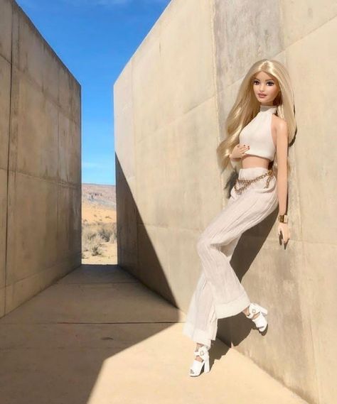 Chanel Oberlin, Barbie Doll, Chanel, Wall, Hair, On Instagram, Instagram