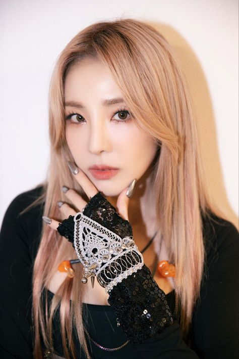 Sandara Park, Dara Kpop, Celebrities Female, Kpop Girls, Google Search, Festival, Celebrities, Beauty