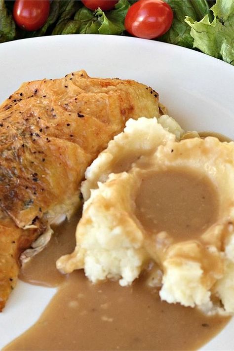 Roast Chicken Pan Gravy | "The smoothest gravy I have ever made! Delicious as well! Thank you for giving me the tools to let my fiancé think I'm amazing in the kitchen!" #thanksgiving #thankgivingrecipes Roasted Chicken Gravy Recipe, Brunch Casseroles, Panini Recipes Chicken, Roast Gravy, Chicken Gravy Recipe, Roast Chicken And Gravy, Pan Gravy, Chicken Shawarma Recipe, Shawarma Recipe