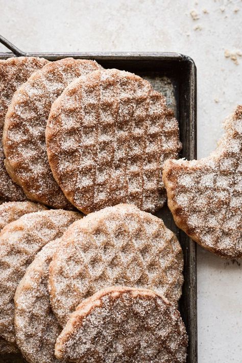 The snickerdoodle cookie flavor you love in a pretty stamped shortbread cookie sprinkled with cinnamon and sugar. A perfect cookie for the holidays! Stamped Cookies Recipe Holidays, Stamped Shortbread Cookie Recipe, Brown Sugar Pecan Cookies, Stamp Cookies Recipe, Sprinkle Cookies Recipe, Christmas Cookie Boxes, Shortbread Cookies Christmas, Snickerdoodle Cookie, Christmas Shortbread