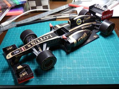 Tektonten Papercraft - Free Papercraft, Paper Models and Paper Toys: Lotus E20 Formula 1 Race Car Papercraft Car Papercraft, Formula 1 Race, Lotus F1, Paper Car, Lotus Car, Paper Magic, Ferrari Laferrari, Metal Earth, Papercraft Templates