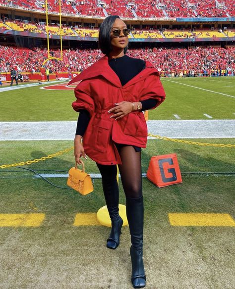 Nfl Womens Outfits, Superbowl Fits, Super Bowl Party Outfits For Women, Fall Gameday Outfit College, 49ers Outfit Women, Superbowl Party Outfit, Football Mom Outfit, Outfit For College, Outfits Black Women Fall