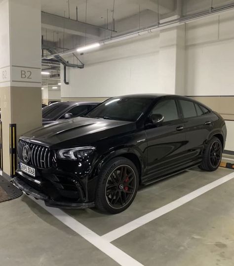 Cars Exterior, Nice Black Cars, Prom Cars Ideas, Mercedes Benz Amg Gle 63 Coupe Black, Blacked Out Luxury Suv, Black Mercadies Benz, Black Mercedes Benz Suv, Posh Cars, Prom Car