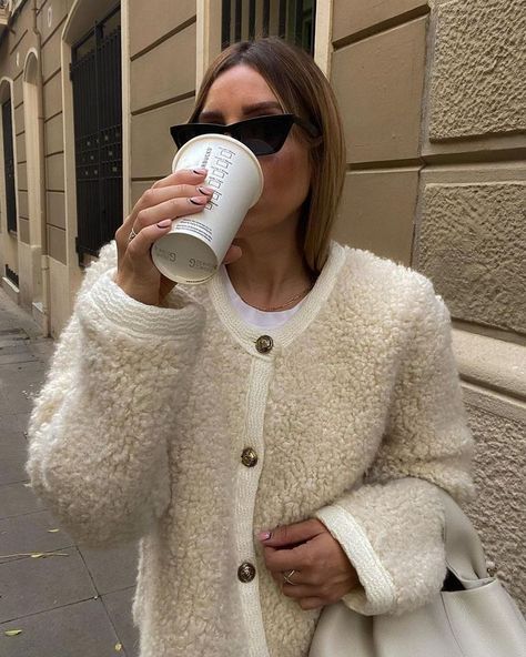 Cardigan Outfit, Style Crush, Mode Inspo, How To Pose, Fall Winter Outfits, Look Chic, Daily Fashion, Passion For Fashion, Autumn Winter Fashion