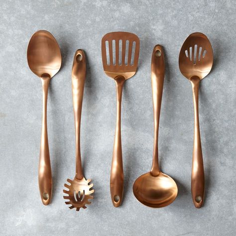 copper cook's tools Kitchen Utensils Design, Royal Kitchen, Smart Tiles, Kitchen Design Decor, Copper Kitchen, New Classic, Cooking Tools, Kitchen Stuff, Kitchen Items