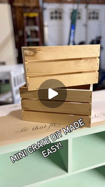 Mini Crates Diy, Diy Wood Box Ideas, Christmas Crates Ideas Wooden Boxes, Wooden Crate Ideas, Crate Crafts, Mini Crates, Box Hacks, Crate Diy, 10 Pm