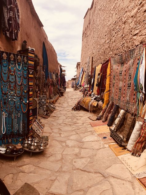 #Marocco #carpets #TravelMarocco #Ait-Ben-Haddou  Wandering through the streets of the acient city Ait-Ben-Haddou in Marocco Ait Ben Haddou, Study Abroad, Marrakech, The Streets, Morocco, Times Square, Around The Worlds, Portugal, Favorite Places