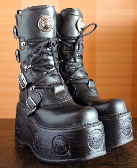 New Rock M.373 on Space platform. To see more shots, from different angles of this specific model and also many other, rare, archive New Rock styles, check collection in my profile. New Rocks, Brown High Boots, 90s Boots, Metal Goth, New Rock Boots, Techwear Fashion, Goth Boots, Doc Martens Boots, Tactical Clothing