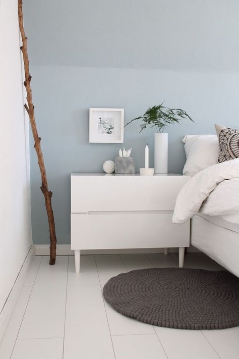 Minimalist Dekor, Interior Design Minimalist, Light Blue Walls, Blue Furniture, Blue Bedroom, White Furniture, Decor Minimalist, White Bedroom, Furniture Arrangement