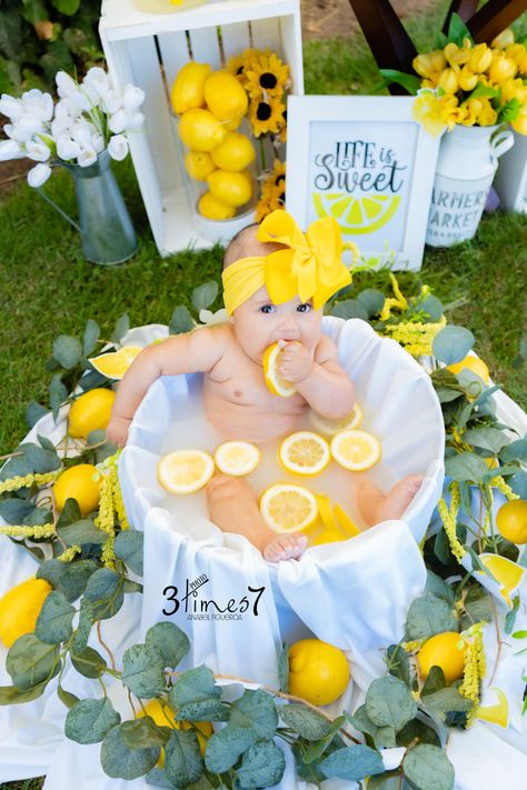 #lemonade #lemon #photo3times7 #newborn Lemon Baby Photoshoot, Pictures Ideas, Baby Photoshoot, Baby Pictures, Baby Photos, Lemonade, Lemon