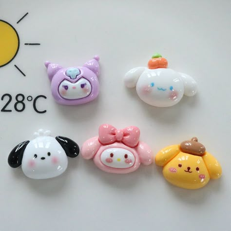 Sanrio Charms, Polymer Clay Kawaii, Clay Keychain, Clay Magnets, Tanah Liat, Clay Diy Projects, Clay Crafts Air Dry, Cute Polymer Clay, Cute Clay