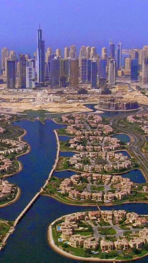 Palm Island - Dubai, UAE Palm Island Dubai, الإمارات العربية المتحدة, Dubai Architecture, Palm Island, Dubai City, Dubai Travel, Sharjah, Dubai Uae, Places Around The World