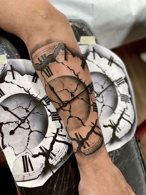 Breaking Clock Tattoo, Broken Clock Design, Time Clock Tattoo For Men, Men Clock Tattoo Ideas, Clock Tattoo Design For Men, Clock Face Tattoo, Time Clock Tattoo, Upper Shoulder Tattoo, Clock Tattoo Sleeve