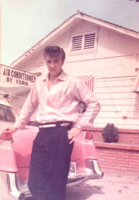 On this day 1956, Elvis Presley surprised his mother with a gift of a pink Cadillac. The car remained in the Presley family and eventually went on display at Graceland. Elvis Pink Cadillac, Young Elvis, Pink Cadillac, Elvis Presley Photos, Memphis Tennessee, Rock N’roll, Pink Car, Ford Thunderbird, Graceland