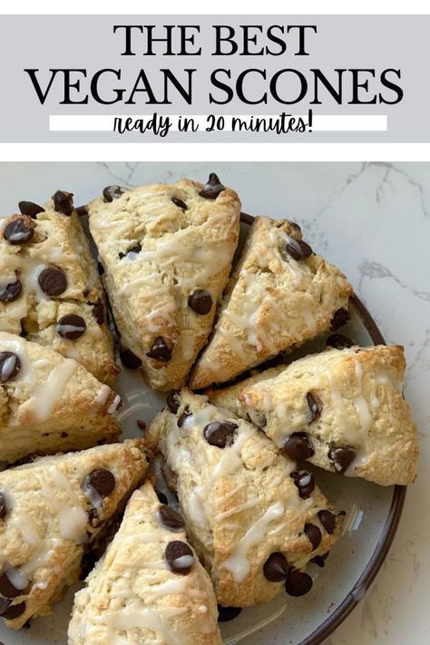 vegan chocolate chip scones Dairy Free Scones, Scones Vegan, Vegan Breakfast Recipes Easy, Chocolate Chip Scones, Vegan Scones, Chocolate Scones, Scones Recipe Easy, Vegan Baking Recipes, Scones Ingredients