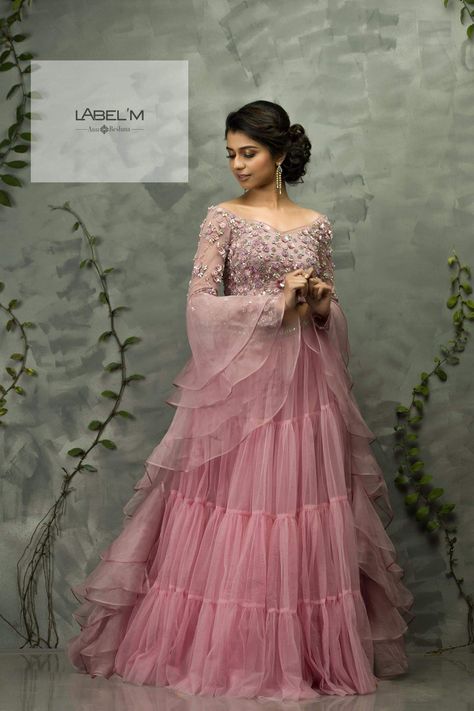 Wedding Lehenga Designs Indian Bridal, Frocks And Gowns, Indian Wedding Gowns, Wedding Lehenga Designs, Womens Trendy Dresses, Long Dress Design, Dress Neck Designs, Indian Bridal Dress, Indian Gowns Dresses