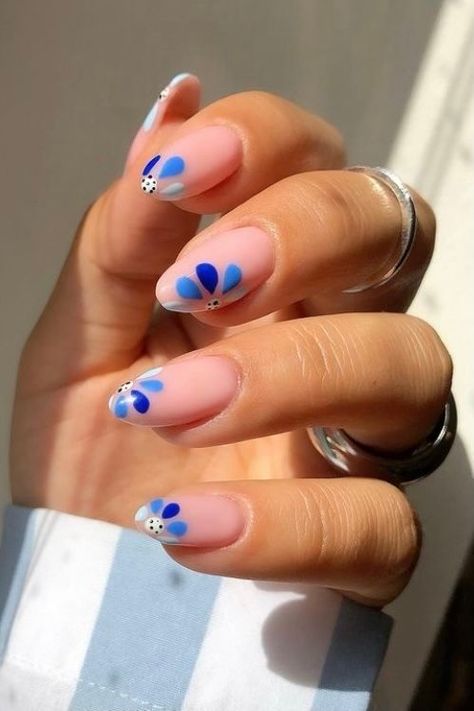 Girl Outlines, Nails Boho, Boho Nails, Long Almond, Nails Nude, Leopard Pumps, Almond Nails Designs, Nails Blue, Blue Nail Designs