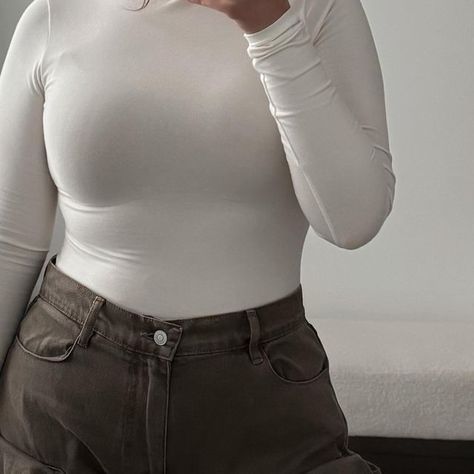 Julia Marie B on Instagram: "Since IG didn’t post the story frame with the info to these jeans I’ll add it to reels for you 🫶🏼 Men’s Zara: reference# 5575/375 idk what size I have, I ordered a few to try then took them to my tailor and had a few inches taken in at the waist." Story Frame, Julia Marie, Your Man, The Story, Zara, Frame, Quick Saves, Instagram