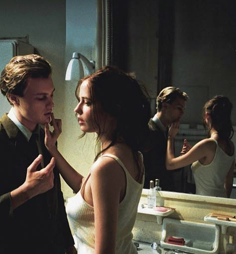 The Dreamers 2003, Michael Pitt, Natalia Romanova, Arte Van Gogh, Summer Wines, Film Inspiration, Eva Green, Film Stills, Leonardo Dicaprio