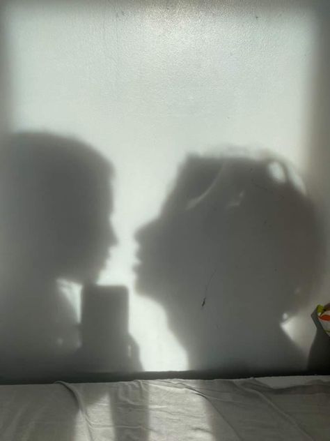 #shadow #ombre #love #kiss #romantic #couple Love Shadow, Love Kiss, Love Story, Kiss