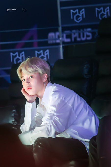 Jimin Angel, Just Friends Quotes, Park Jimin Cute, L Love You, Worldwide Handsome, Park Jimin Bts, Just Friends, Bts Twt, Record Label