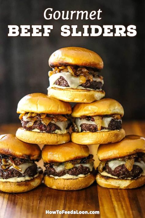 Best Sliders Burgers, Gourmet Sliders Recipes, Best Hamburger Sliders, Mini Ground Beef Sliders, Steak Burger Sliders, Mini Beef Sliders, Slider Burger Recipes, Burger Slider Recipes, Ground Beef Sliders Recipes