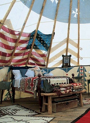 A collection of Indian blankets warms the inside of one of three guest tepees, which measures 28 feet in diameter. Since they have no heating or cooling systems, the structures are used in the milder months. Colorado Ranch, Happy Birthday America, Designer Ralph Lauren, Indian Blankets, Ralph Lauren Style, Yurt, Celebrity Houses, Style At Home, Boho Home