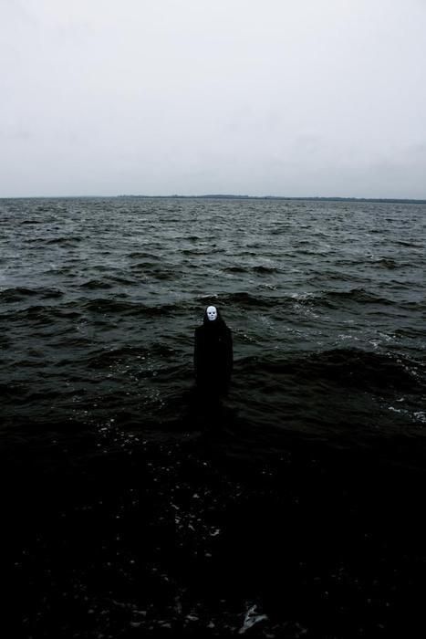 It came from the sea Horror Photography, Creepy Photos, Creepy Images, Creepy Pictures, Scary Things, رعب نفسي, Creepy Stuff, Creepy Art, Charles Bukowski