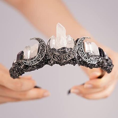 JWICOS Crystal Quartz Crown Clear Crystal Headband Tiara Moon Goddess Witch Headpiece for Women and Girls Halloween Costume (Silver) ♥Baroque Vintage Design:The classic royal princess crown tiara headband with a distinctive charm, vintage while fashion. Add a touch of mystique and romance to your important day by wearing this sparkling crown. ♥Approximately Size: 2.2 inches(5.5 cm) in height,5 inches(12.5 cm) in diameter, the common size of this headpiece is suitable for most people´s head! ♥Mat Witchy Wedding Crown, Moon Tiara Crowns, Hecate Crown, Moon Goddess Outfit, Coven Party, Moon Goddess Costume, Witch Headpiece, Crown And Tiara, Witch Crown