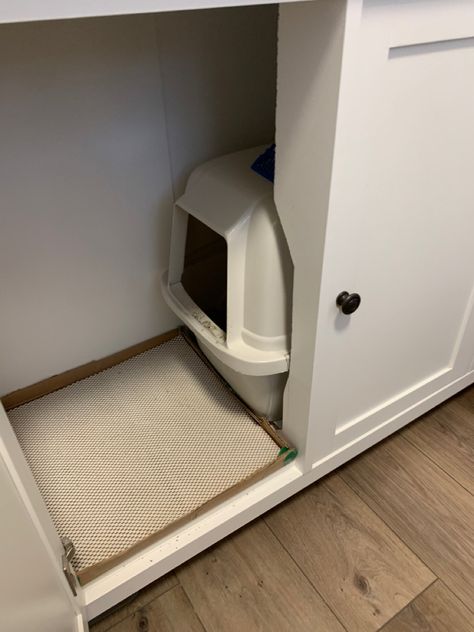 Cat Box In Laundry Room, Litter Box Built In, Cat Litter Box Ideas Hidden Laundry Room, Hidden Kitty Litter, Hidden Laundry Rooms, Hiding Cat Litter Box, Hidden Litter Boxes, Liter Box, Cat Area