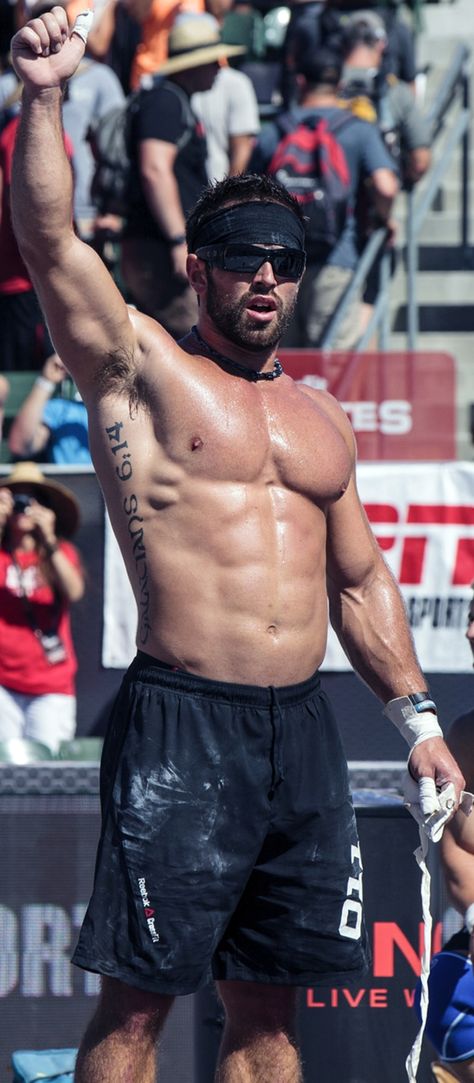 THE Man - Rich Froning, Jr. - Three time National Crossfit Champion Wallpapers Flowers, Rich Froning, Barbie Wallpaper, Collage Christmas, Crossfit Motivation, Wallpaper Christmas, Christmas Collage, Collage Wallpaper, Wallpaper Collage