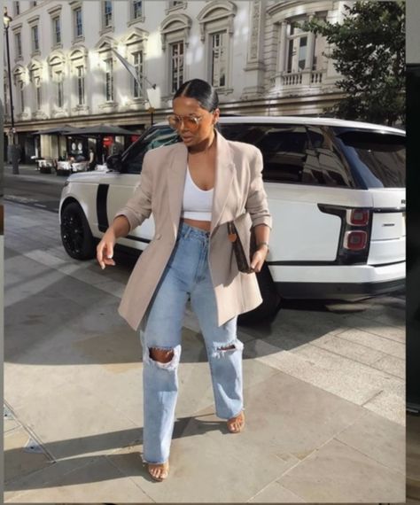 2023 Fall Lookbook, Day Party Outfit Fall, Black Girls Style Fashion, Easy Spring Style, Cute Birthday Brunch Outfits, Classy Stylish Outfits, Luxury Women Outfits, 30 Women Fashion Style, What To Wear In Chicago In April