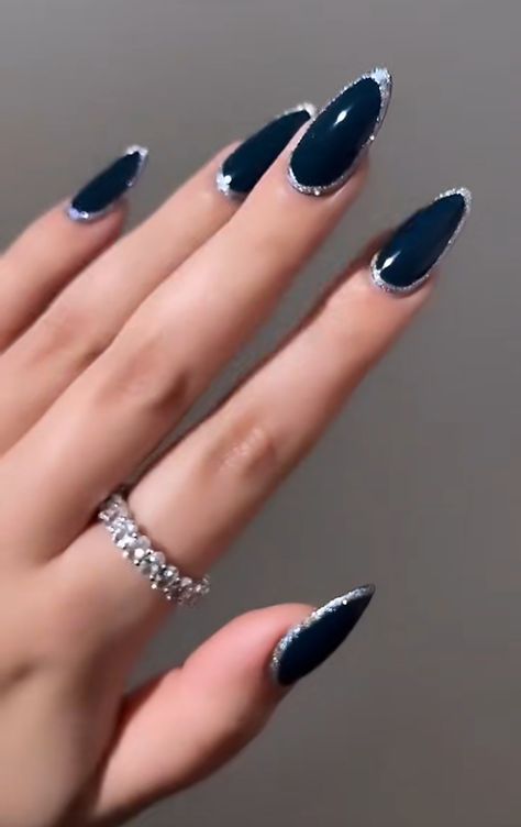 Dark Blue Nails With Silver Design, Dark Blue With Silver Nails, Blue Black Silver Nails, Black Nails Blue Glitter, Dark Blue And Silver Sparkle Nails, Grey Gel Nails, Clean Outfit, Blue Prom Nails, Blue Nail Art Designs