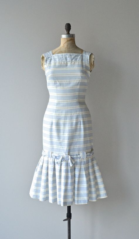 Deauville dress vintage 1950s dress striped cotton by DearGolden Patron Vintage, Vintage 1950s Dress, Fashion 1950s, Vintage 1950s Dresses, Illustration Vintage, 50s Dresses, 1950s Dress, Lovely Clothes, Moda Vintage