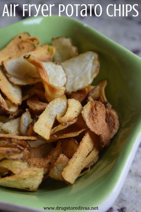 Air Fryer Potato Chips Recipe - Drugstore Divas Pub Chips, Vanilla Bean Frappuccino Recipe, Chips In The Air Fryer, Make Potato Chips, Homemade Potato Chips Recipe, Microwave Potato Chips, Air Fryer Potato Chips, Potato Chips Recipe, Homemade Potato Chips