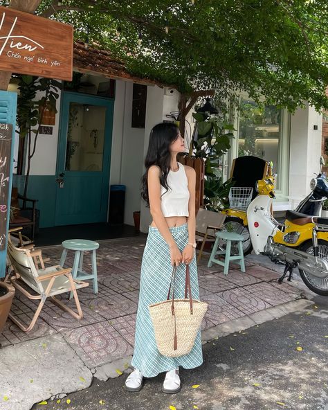 Clothes For Vietnam Trip, Hanoi Vietnam Outfit, Sapa Vietnam Outfit Idea, Siem Reap Outfit, Khao Yai Outfit, Hanoi Vietnam Outfit Ideas, Taiwan Travel Outfit, Thailand Outfit Ideas Bangkok, Outfits For Vietnam Trip