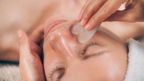 The Best Facial Oils To Use With A Gua Sha Facial Massage Benefits, Types Of Facials, Wellness Mama, Gua Sha Massage, Gua Sha Facial, Massage Benefits, Stone Massage, Therapeutic Massage, My Face When