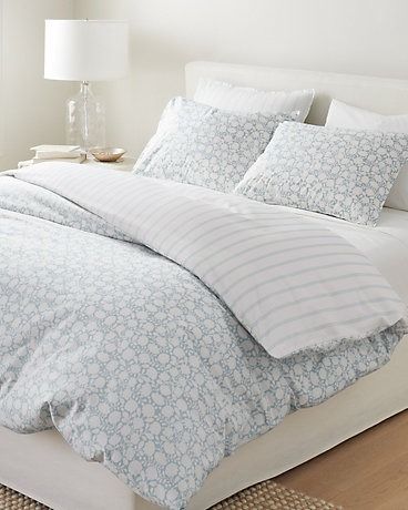 Siesta Patterned Organic-Cotton Percale Duvet Cover Modern Coastal Bedroom Ideas, Yacht Decor, Blue And White Bedding, Making The Bed, Percale Duvet Cover, Flannel Duvet Cover, Coastal Bedding, Coastal Room, Bedroom Updates