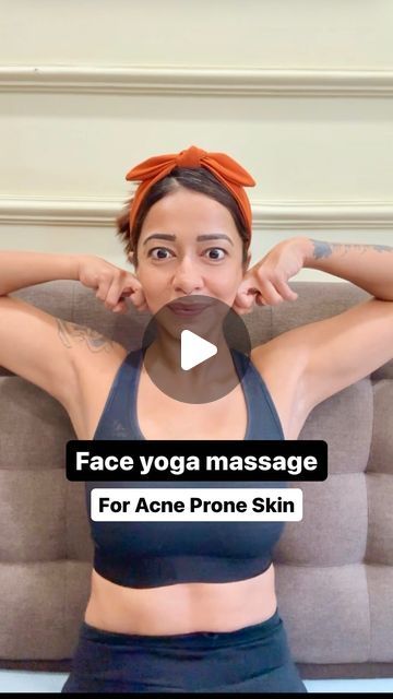 Face Yoga by Prriya Khandelwal on Instagram: "Hey beautiful people! 💖 Today, let’s talk about a game-changer for 𝗮𝗰𝗻𝗲-𝗽𝗿𝗼𝗻𝗲 𝘀𝗸𝗶𝗻: massaging your cleanser! 🧼✨⁣
⁣
1️⃣ Deep Cleansing: Massaging helps your cleanser penetrate deeper, removing dirt, oil, and makeup more effectively. Say goodbye to clogged pores! 🌀⁣
⁣
2️⃣ Boosts Circulation: A gentle massage increases blood flow, bringing more oxygen and nutrients to your skin, promoting healing and that natural glow. 🌿✨⁣
⁣
3️⃣ Calms and Relaxes: It’s not just about the skin benefits; a facial massage can also reduce stress, which is a known acne trigger. Win-win! 🧘‍♀️🌺⁣
⁣
4️⃣ Enhanced Absorption: By massaging your cleanser, you prep your skin to better absorb any following skincare products, maximizing their benefits. 🌟💧⁣
⁣ Face Massage To Reduce Acne, Face Yoga For Acne, Hey Beautiful, Reduce Pores, Face Yoga, Face Massage, Skin Benefits, Facial Massage, Clogged Pores