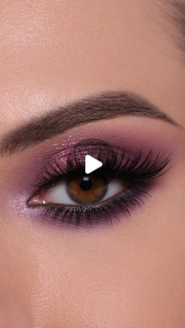 Pink And Plum Eye Makeup, Fushia Eyeshadow Looks, Eye Makeup For Magenta Dress, Pink Smokey Eye Tutorial, Purple Pink Eyeshadow Looks, Red Wine Makeup Look, Burgundy Eye Makeup Tutorial, Purple Dress Makeup Ideas, Lilac Eyeshadow Looks