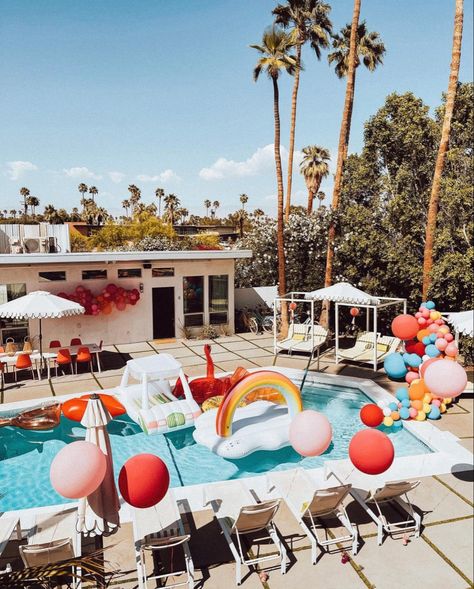 Bachelorette Party Ideas Decorations, Airbnb Palm Springs, Palm Springs Bach, Palm Springs Pool Party, Retro Pool Parties, Coachella Birthday, Palm Springs Party, Palm Springs Pool, Palm Springs Bachelorette Party