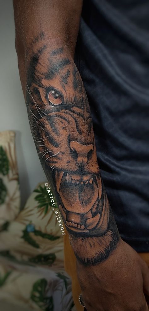 Black Man Half Sleeve Tattoo, Arm Tattoo Men Upper, Full Foot Tattoos, Dark Skin Tattoo Men, Upper Arm Tattoo Men Half Sleeves, Black Culture Tattoos Men, Upper Sleeve Tattoo, Tattoos For Dark Skin, Tattoo On Dark Skin