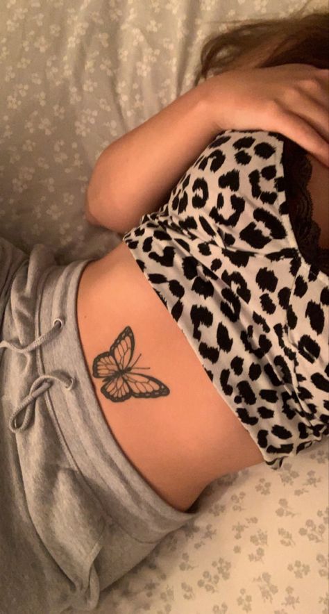 Tattoos After Pregnancy, Belly Tattoo Ideas, Belly Tattoos For Women, Tattoos Trendy, Henna Belly, Belly Button Tattoos, Lower Belly Tattoos, Belly Button Tattoo, Small Belly