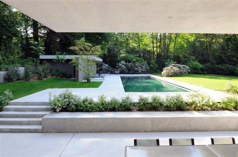 Top 70 Best Modern Landscape Design Ideas - Landscaping Inspiration Backyard Modern, Landscape Ideas Front Yard Curb Appeal, Moderne Pools, Landscaping Inspiration, Small Pool Design, Modern Landscape Design, Modern Garden Design, Modern Pools, Landscape Design Plans