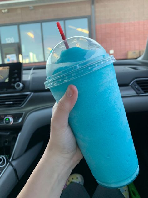 Slurpies Aesthetic, Blue Slushie Aesthetic, Slushie Aesthetic, Slushies Aesthetic, Blue Slushie, Blue Snacks, Junk Food Snacks, Food Babe, Food Therapy