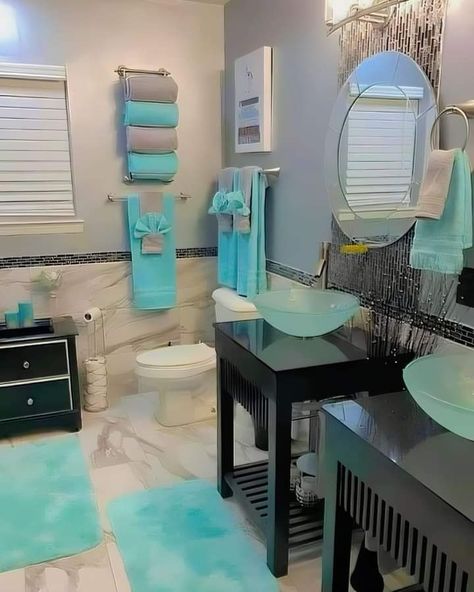 Beautiful Bathroom Decor, Teal Bathroom, Bathroom Towel Decor, Bathroom Decor Themes, Girly Apartment Decor, Luxury Room Bedroom, First Apartment Decorating, Apartment Living Room Design, Restroom Decor