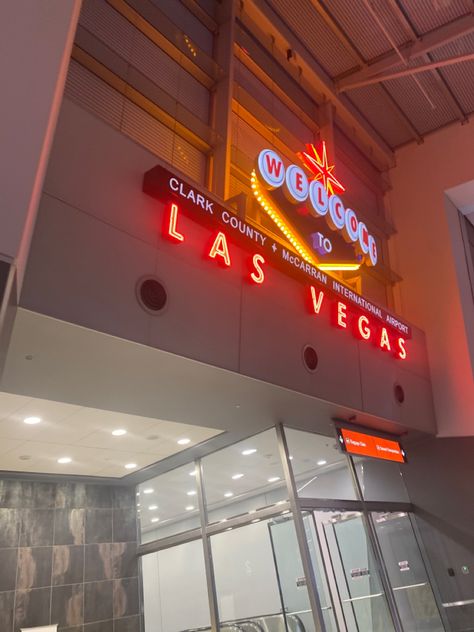 Harlow James, Vegas Airport, Las Vegas Airport, Airport Aesthetic, Man Cave, Aesthetic Clothes, Las Vegas, Audio, Holidays